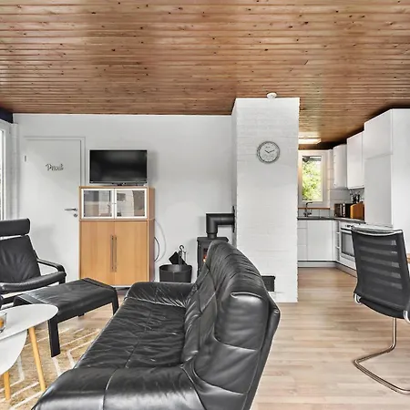 3 Bedroom Lovely In Oksbol